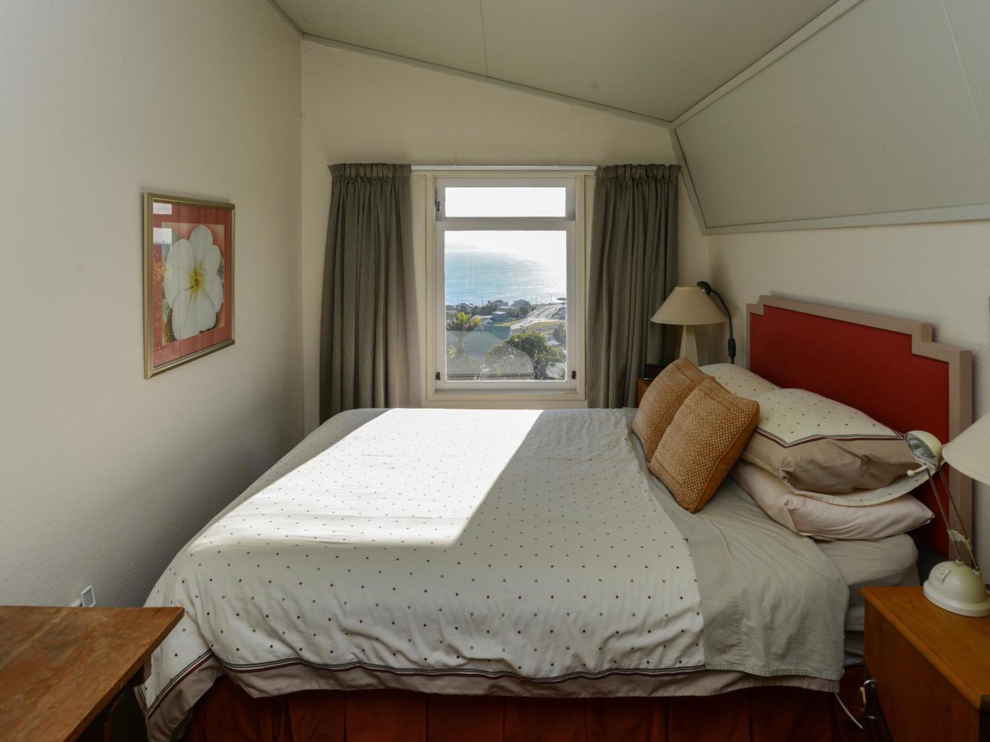 Jacaranda Lodge - Napier Hill Holiday Home Экстерьер фото