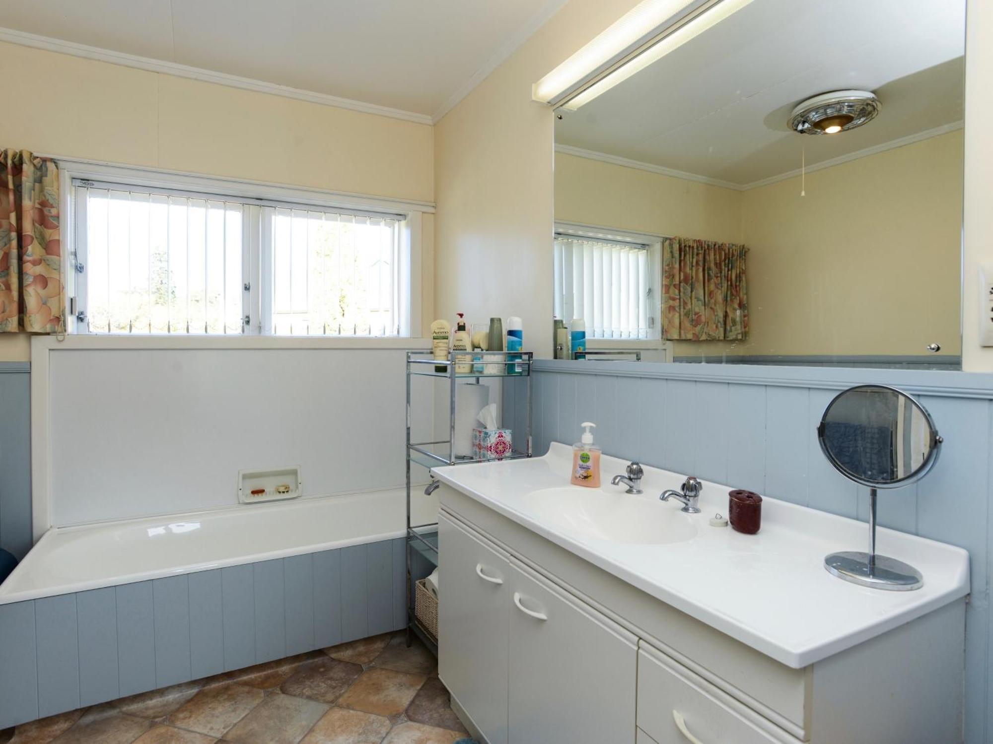 Jacaranda Lodge - Napier Hill Holiday Home Экстерьер фото