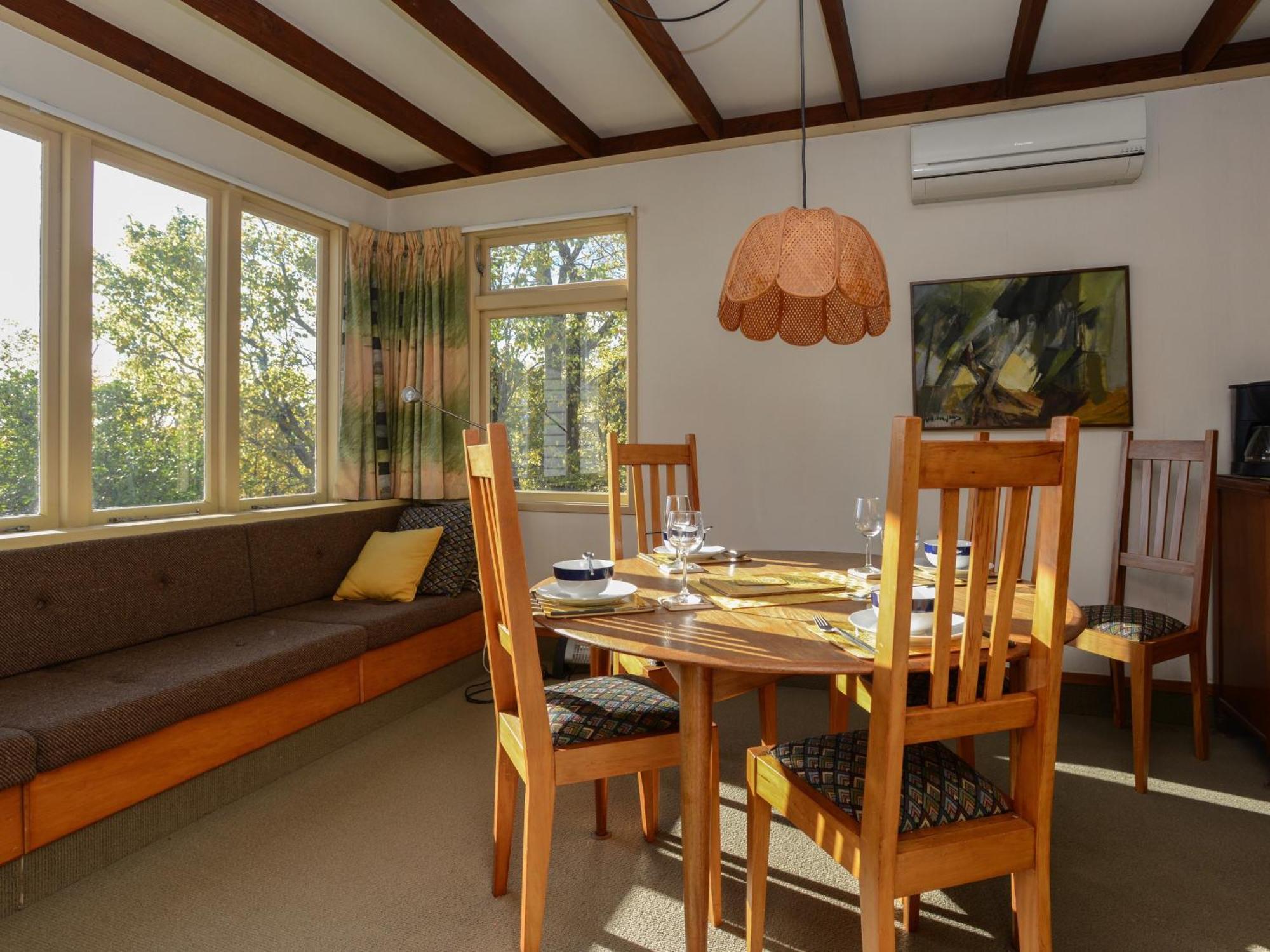 Jacaranda Lodge - Napier Hill Holiday Home Экстерьер фото